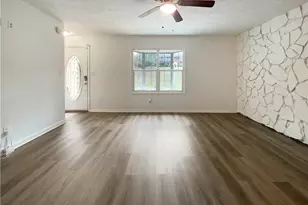 1098 Eastview Cir NE, Conyers, GA 30012 - Photo 3