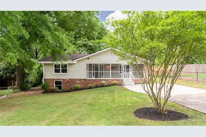848 East Avenue, Scottdale, GA 30079 - Photo 1