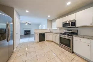 1528 Rogers Crossing Dr, Lithonia, GA 30058 - Photo 13