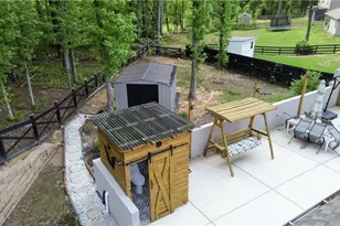 27 Creekside Dr, Winder, GA 30680 - Photo 3