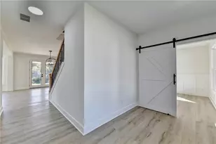 5643 Meadow View Dr, Jefferson, GA 30549 - Photo 5