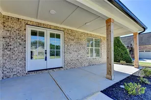 5643 Meadow View Dr, Jefferson, GA 30549 - Photo 3