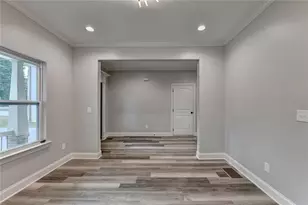 194 Jennifer Ln NW, Lilburn, GA 30047 - Photo 11