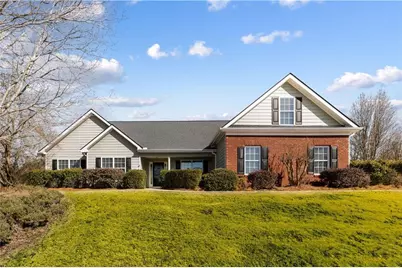 17 Castleview Court, Jefferson, GA 30549 - Photo 3