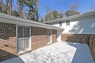 1038 Seven Springs Circle, Marietta, GA 30068 - Photo 3