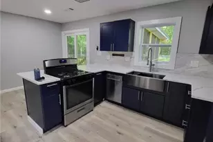 1050 Waterworks, Commerce, GA 30529 - Photo 9