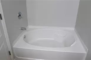 2476 Suwanee Pointe Dr, Lawrenceville, GA 30043 - Photo 9