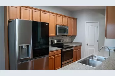 2476 Suwanee Pointe Drive, Lawrenceville, GA 30043 - Photo 3