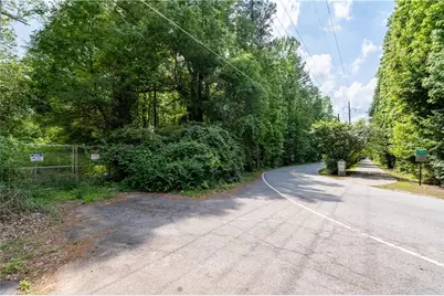 4549 Erskine Road, Clarkston, GA 30021 - Photo 17