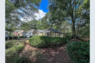 2160 Towne Manor Drive NW, Kennesaw, GA 30144 - Photo 3