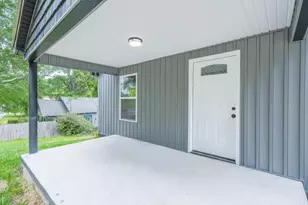 11 Cloverhurst Dr, Toccoa, GA 30577 - Photo 3