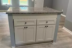 201 Deerfield Ln, Carrollton, GA 30116 - Photo 3