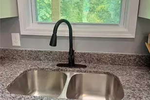 201 Deerfield Ln, Carrollton, GA 30116 - Photo 7