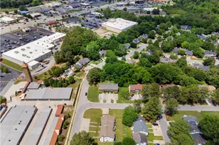 675 Hunting Creek Ln SE, Conyers, GA 30013 - Photo 7