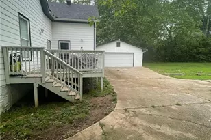 6860 Parkway Dr, Lithonia, GA 30058 - Photo 9