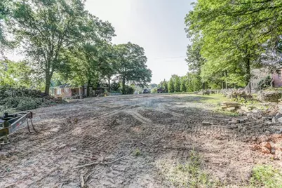 2360 Bolton Road, Atlanta, GA 30318 - Photo 13