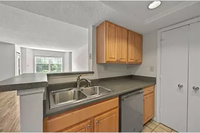 4106 Chastain Park Court NE, Atlanta, GA 30342 - Photo 15