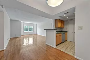 4106 Chastain Park Ct NE, Atlanta, GA 30342 - Photo 13
