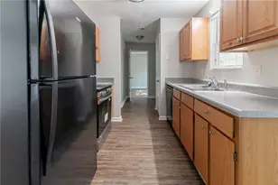 340 Onyx Ct, Atlanta, GA 30349 - Photo 9