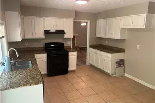 6743 Timbers E Dr, Lithonia, GA 30058 - Photo 5