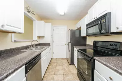 5867 Trent Walk Drive, Lithonia, GA 30038 - Photo 5