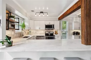 1027 Riverbend Club Dr SE, Atlanta, GA 30339 - Photo 9