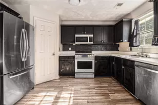 9066 Bob Jackson Dr, Jonesboro, GA 30238 - Photo 11