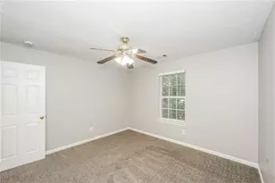 6073 Camden Forrest Dr, Riverdale, GA 30296 - Photo 13