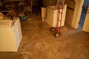 309 E Rhinehill Road E, Atlanta, GA 30315 - Photo 9