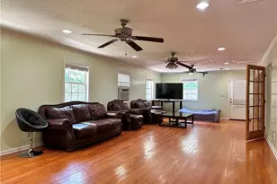 7326 Leland Ln, Jonesboro, GA 30236 - Photo 5
