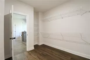 1024 Red Oak Blvd, Loganville, GA 30052 - Photo 11