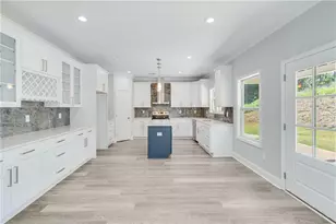 1226 Bloomsbury Ln, Gainesville, GA 30501 - Photo 15