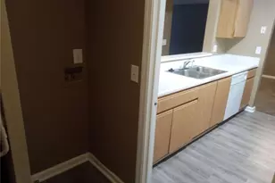 8202 Fairington Village Dr, Lithonia, GA 30038 - Photo 3