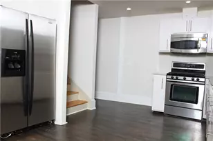 1124 Center St NW, Atlanta, GA 30318 - Photo 3