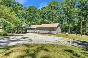 131 Shoreside Dr, Martin, GA 30557 - Photo 3