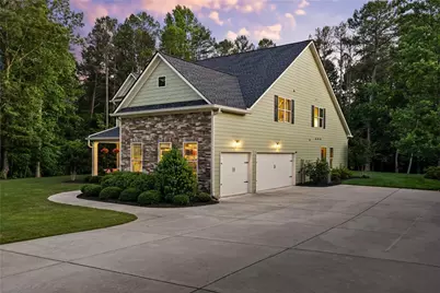 372 Abbington Way, Clarkesville, GA 30523 - Photo 3