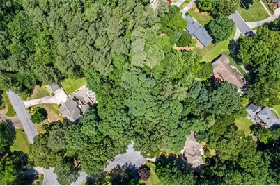 5018 Castlewood Drive, Lilburn, GA 30047 - Photo 7