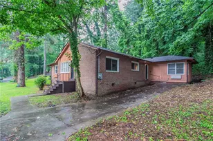 2046 Rector Dr SW, Atlanta, GA 30311 - Photo 3