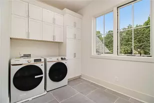 4757 Lake Forrest Dr NW, Atlanta, GA 30342 - Photo 33