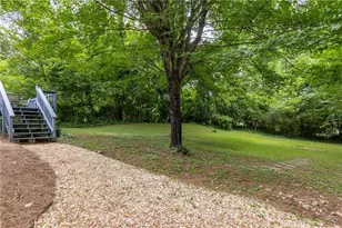 1060 Pinedale Dr SE, Smyrna, GA 30080 - Photo 15