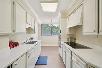 3530 Piedmont Road NE #2I, Atlanta, GA 30305 - Photo 9