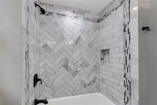 5301 NE Regency Lake Ct, Sugar Hill, GA 30518 - Photo 39