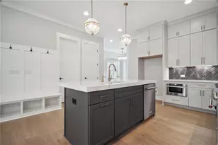 202 Dawson Dr, Woodstock, GA 30188 - Photo 9