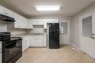 1410 Willow Dr, Riverdale, GA 30296 - Photo 15