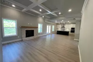 146 Cherokee Rose Ln, Hoschton, GA 30548 - Photo 5