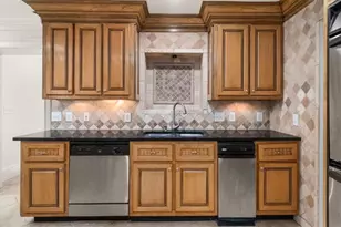 6771 Sunny Brook Ln, Atlanta, GA 30328 - Photo 13