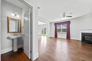 6535 Crosscreek Ln, Flowery Branch, GA 30542 - Photo 9