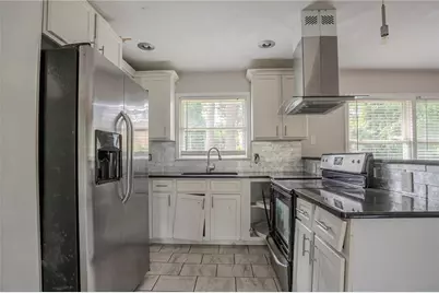 2475 Harvel Drive NW, Atlanta, GA 30318 - Photo 11