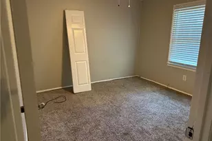 915 Lake Dr, Snellville, GA 30039 - Photo 5