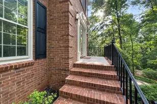 127 Roe Hampton Ln, Stone Mountain, GA 30087 - Photo 5